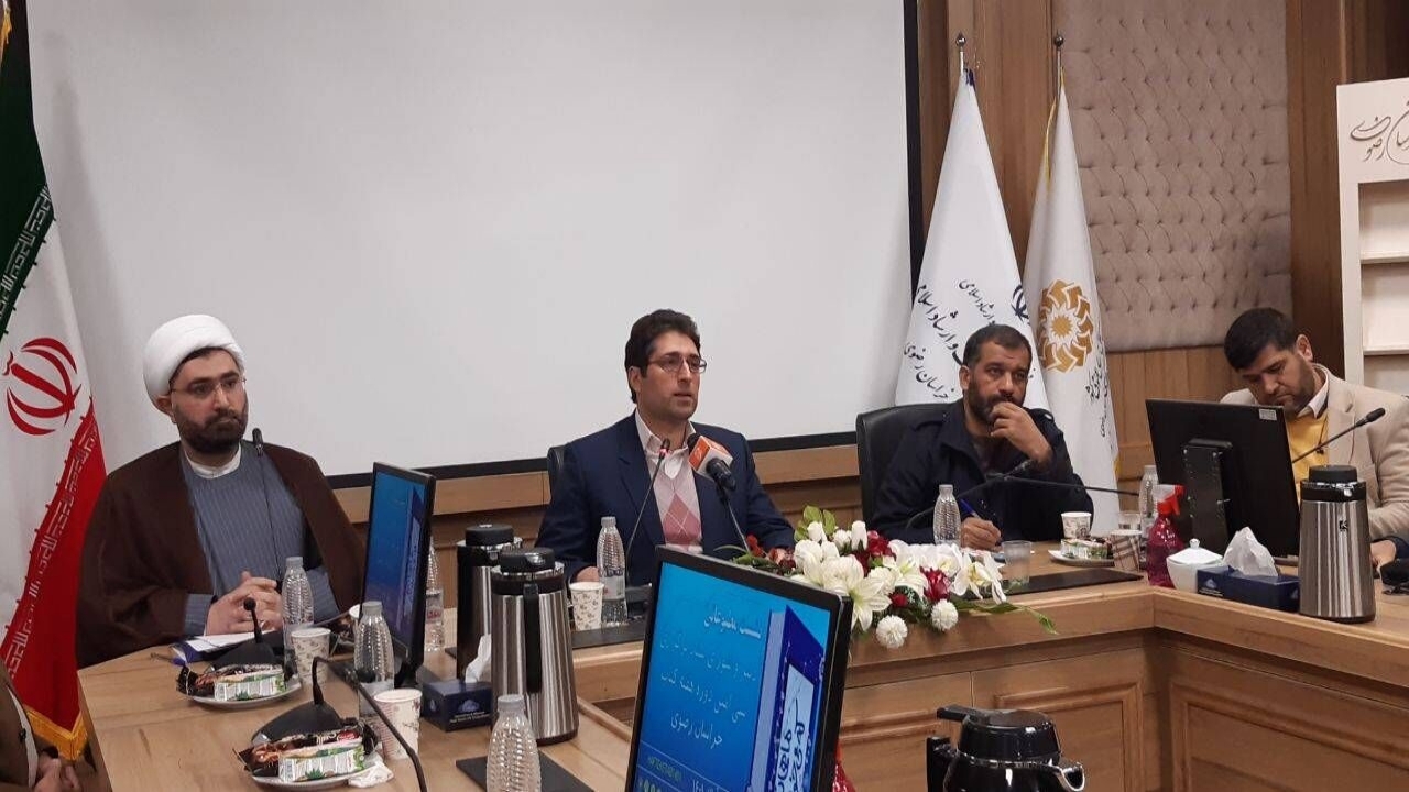 اجرای ۱۴۰۱ برنامه کتابخوانی همزمان با هفته کتاب در خراسان رضوی