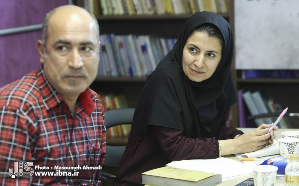 جلسه نقد و بررسی در تحریریه خبرگزاری کتاب ایران جلسه نقد و بررسی در تحریریه خبرگزاری کتاب ایران