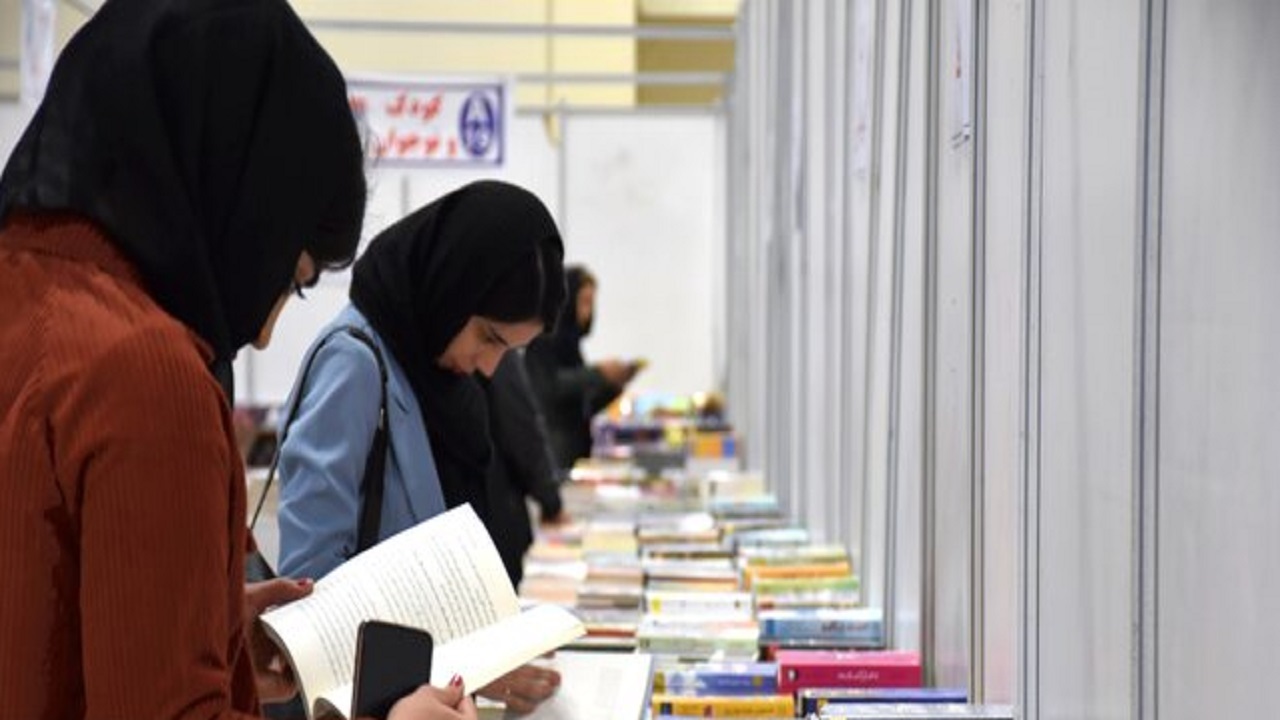 عرضه ۵ هزار عنوان کتاب در نمایشگاه ماکو