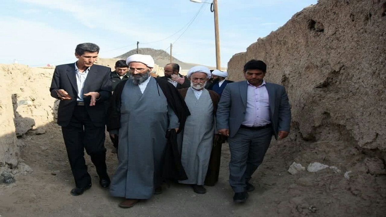 حضور نماینده رهبری در ۳ روستای محروم استان سمنان