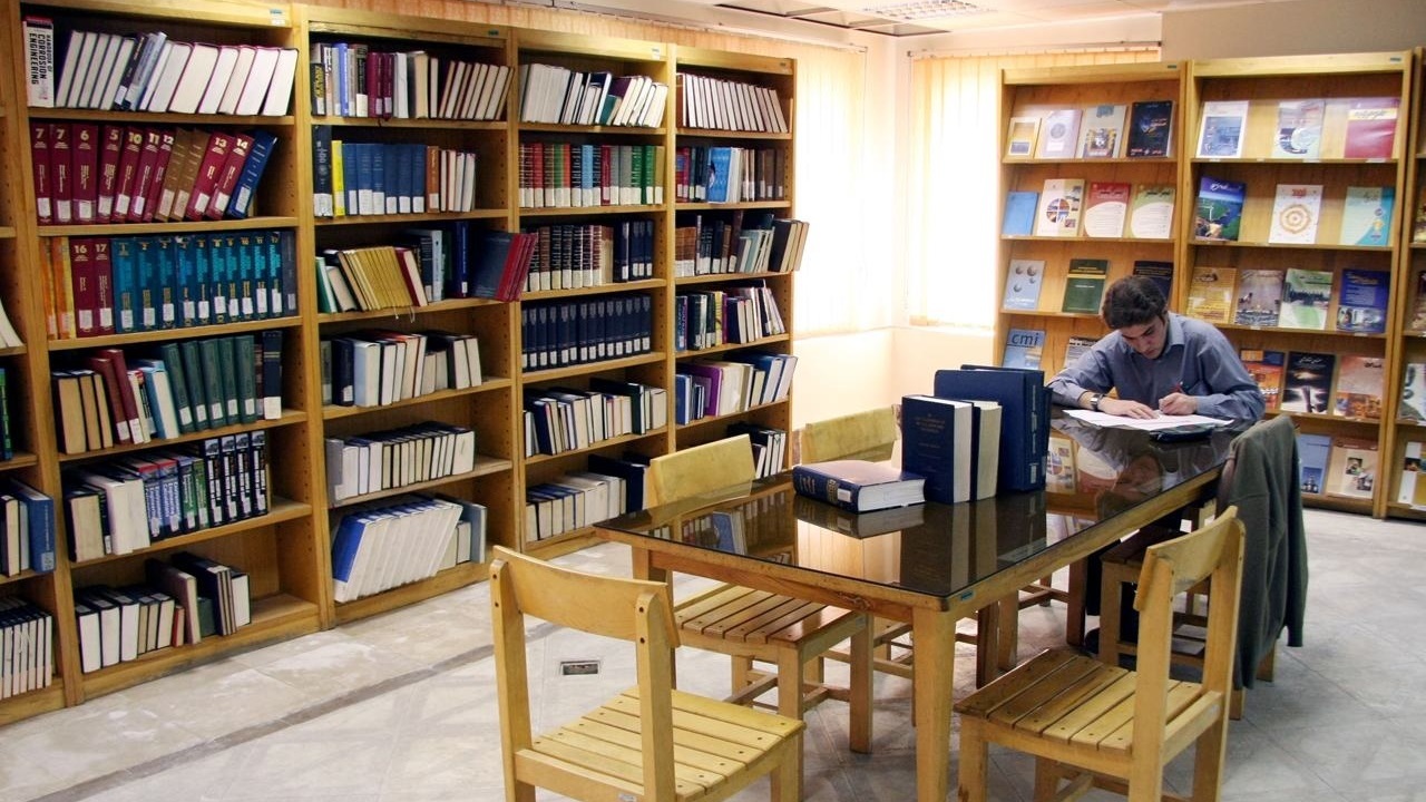 افزایش ۲ برابری امانت‌گیری کتاب در استان اردبیل