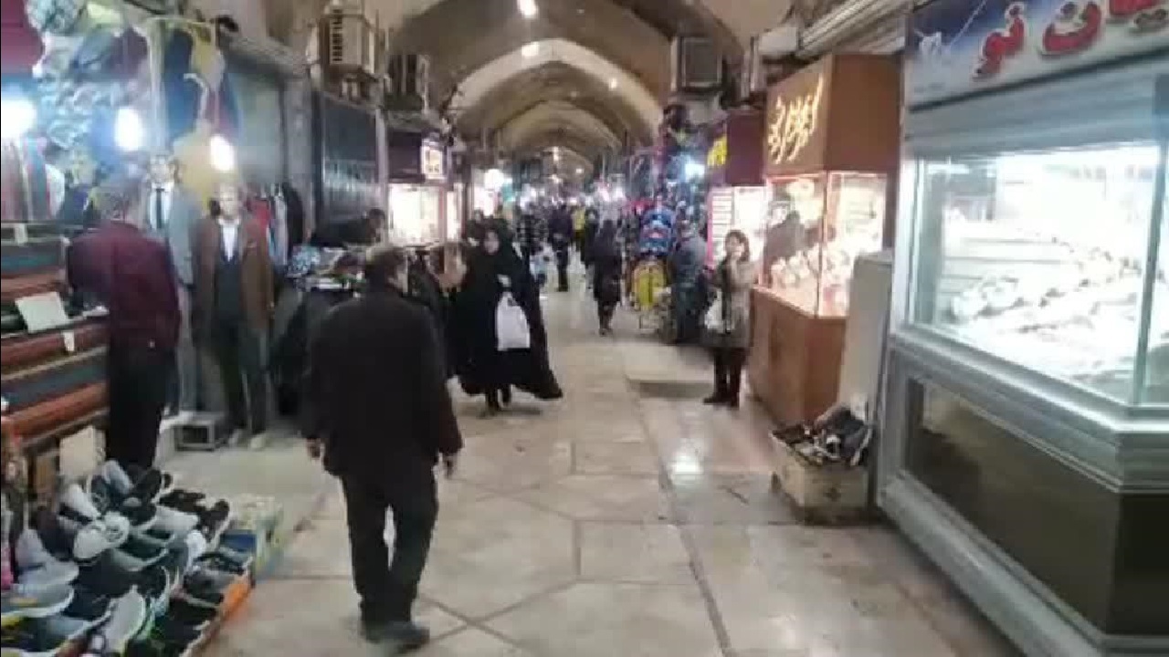 رونق بازار اراک در روز ۲۴ آبان ۱۴۰۱ + فیلم