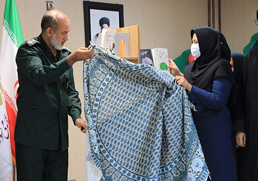 رونمایی از ۲۰ عنوان کتاب با موضوع دفاع مقدس در بندرعباس+عکس