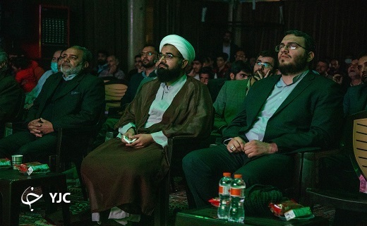 محفلی به یاد پنج سردار شهید در یزد+تصاویر محفلی به یاد پنج سردار شهید در یزد+تصاویر