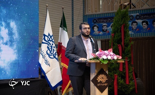 محفلی به یاد پنج سردار شهید در یزد+تصاویر محفلی به یاد پنج سردار شهید در یزد+تصاویر