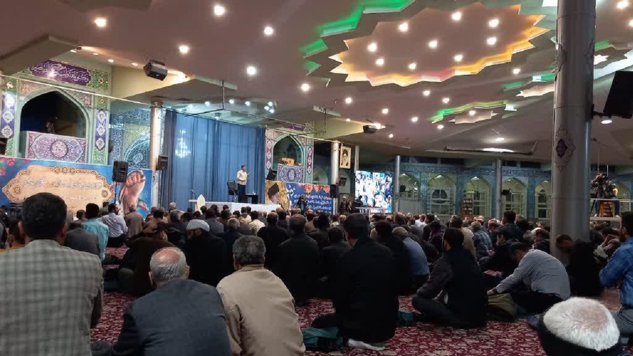 همایش قرآنی بصیرتی با حضور گسترده مردم در اراک/پاسخ به شبهات جوانان گامی موثر در خنثی سازی توطئه دشمنان