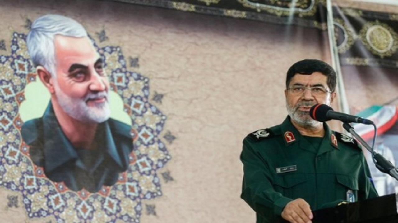 معاندین بدانند با انقلابی بزرگ مواجه هستند