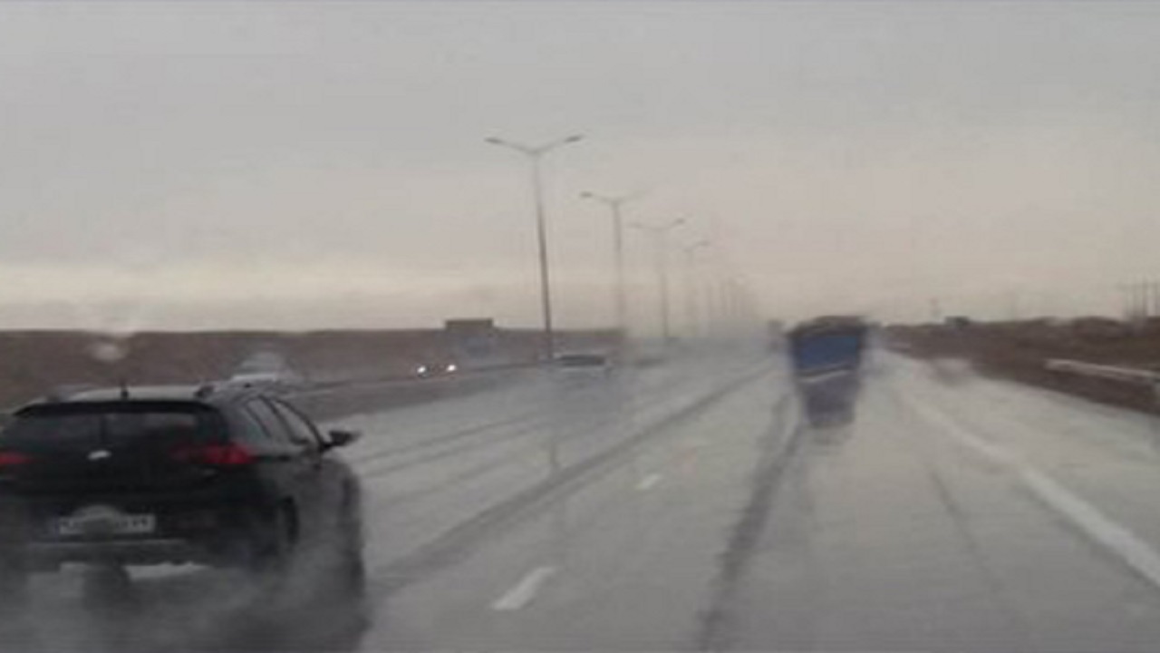 جاده‌ها لغزنده است؛ با احتیاط برانید