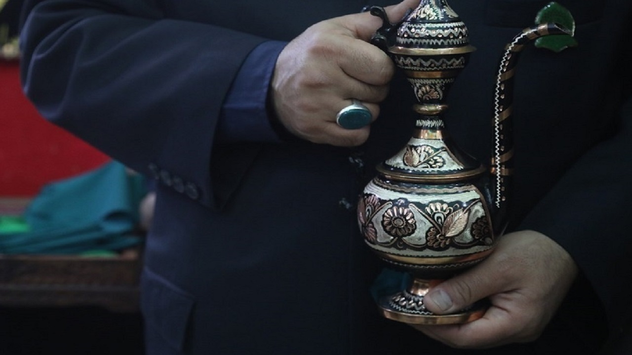 غبارروبی حرم مطهر امامزاده موسی مبرقع(ع)+تصاویر