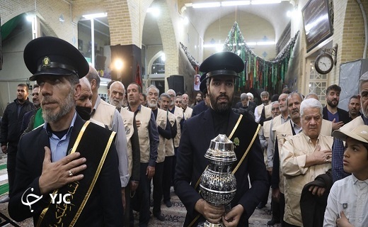 غبارروبی حرم مطهر امامزاده موسی مبرقع(ع)+تصاویر