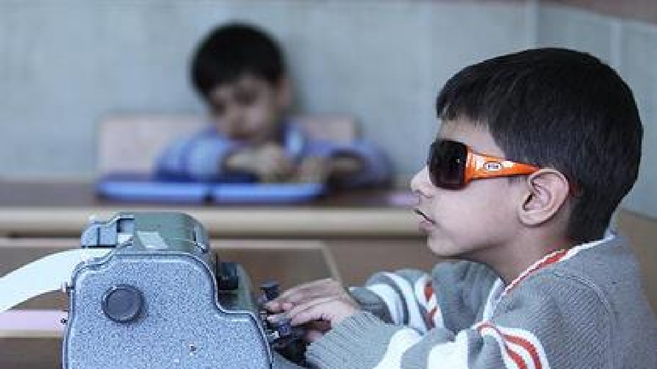 نام نویسی ۳۵۰ دانش آموز استثنایی در مدارس عادی گیلان
