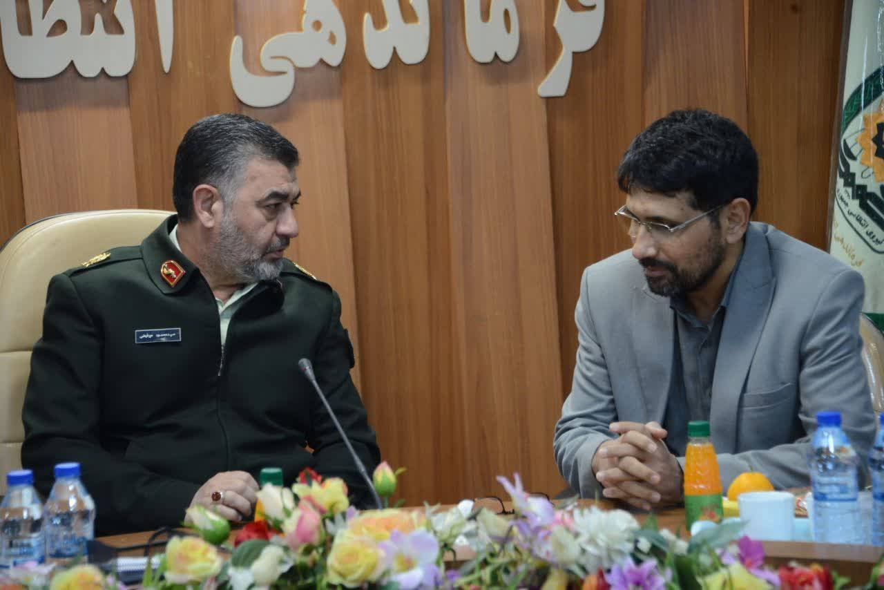 دیدار جمعی از اساتید و دانشجویان قم با فرمانده انتظامی استان قم