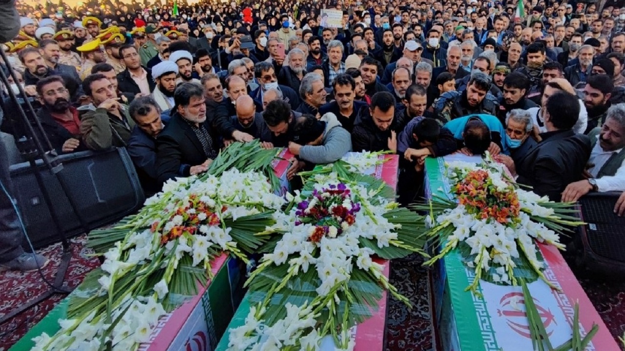 مراسم وداع با شهدای مدافع امنیت اصفهان در محل شهادتشان