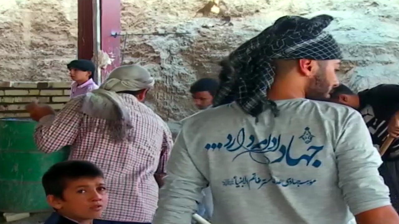 بسیج، بازوی توانمند انقلاب برای کمک به مردم