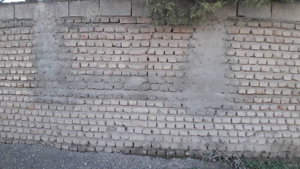 خطر ریزش دیوار در مدرسه روستای حسین آباد گرگان برطرف نشد