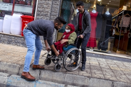 تردد معلولان از معابر شهری