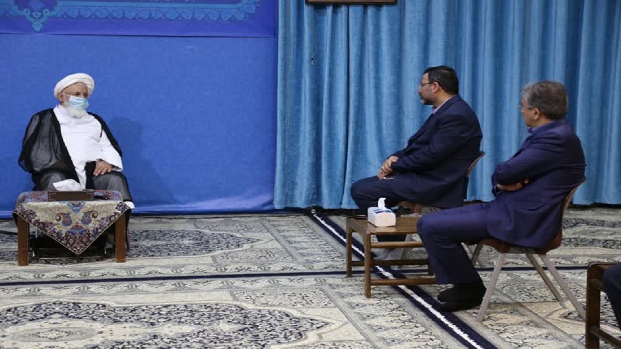 از ظرفیت نخبگان و ایده پردازان در صنعت استفاده حداکثری شود