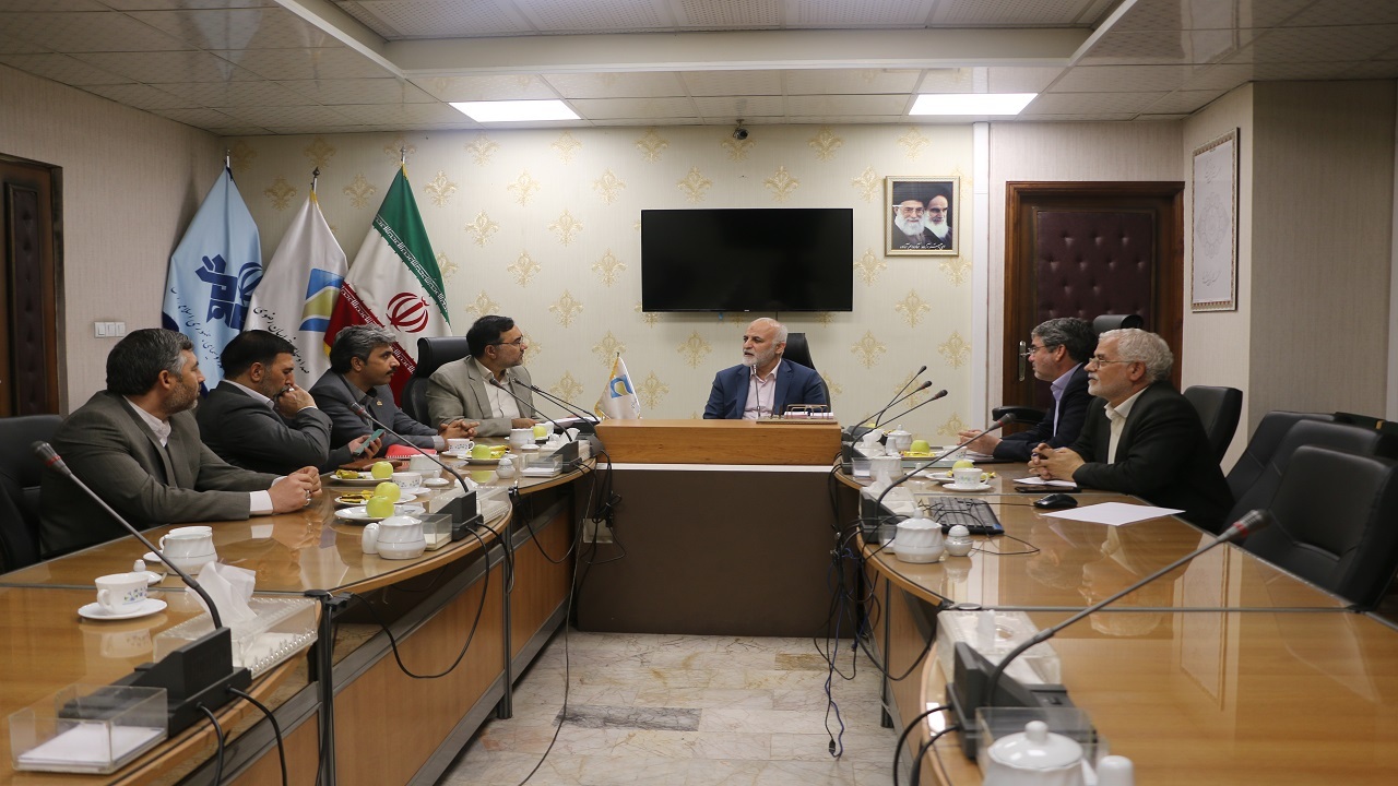 دیدار مدیرعامل شرکت بهره برداری نفت و گاز شرق با مدیر کل صدا و سیمای خراسان رضوی