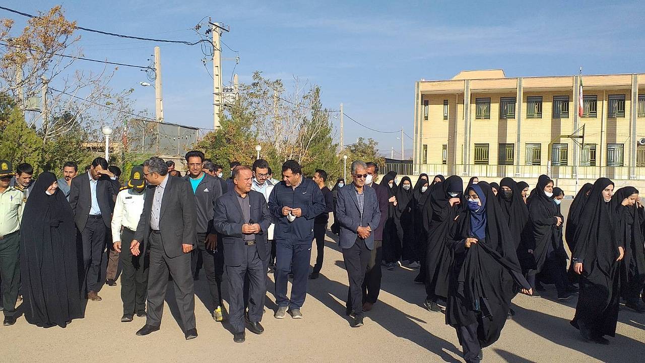 برگزاری همایش پیاده روی در کوهبنان برگزاری همایش پیاده روی در کوهبنان