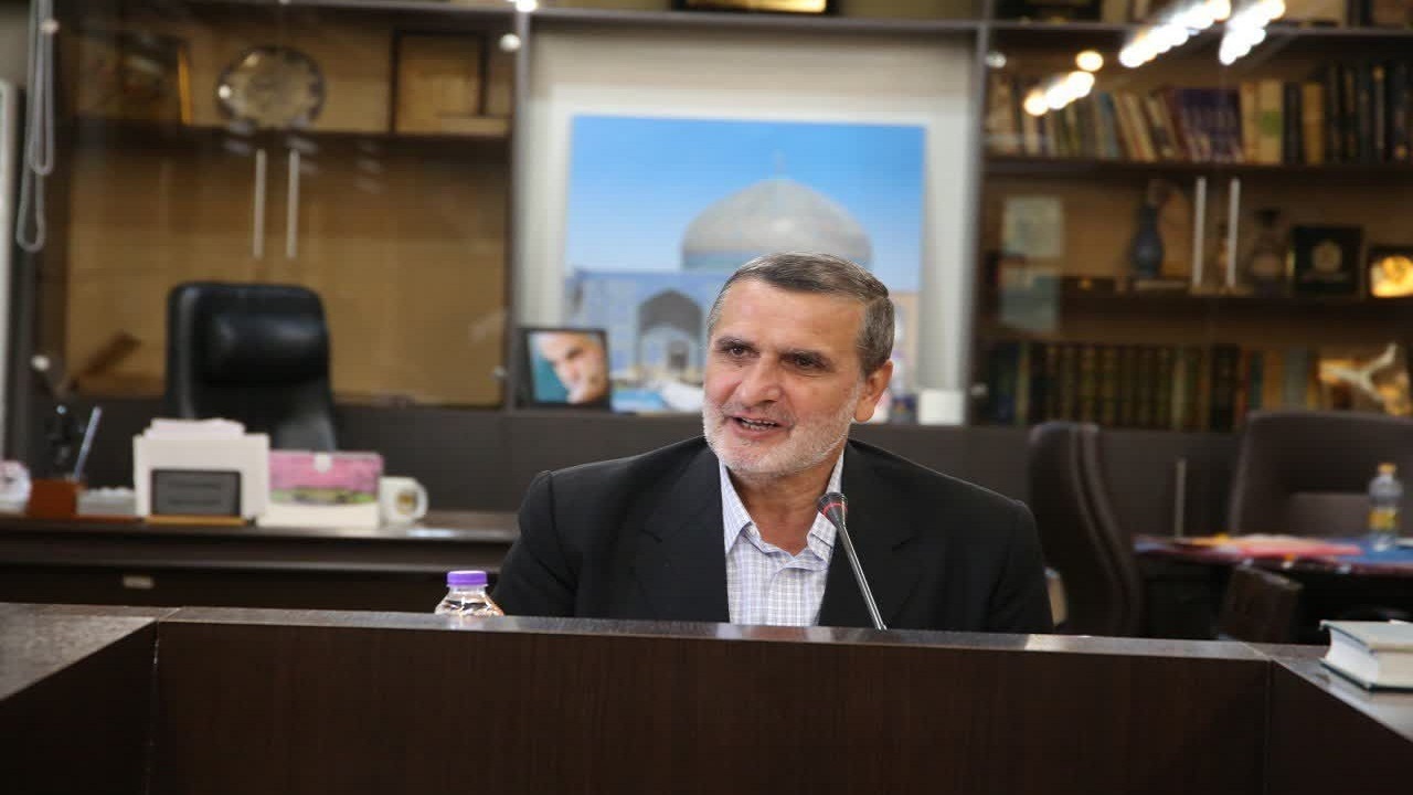 رسانه‌ها وضع جامعه را همان گونه که هست منعکس کنند