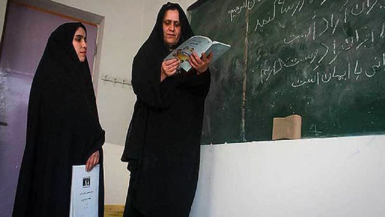اتباعی که کارت آمایش ندارند با برگه تردد در کلاس‌های نهضت سواد آموزی ثبت‌نام کنند