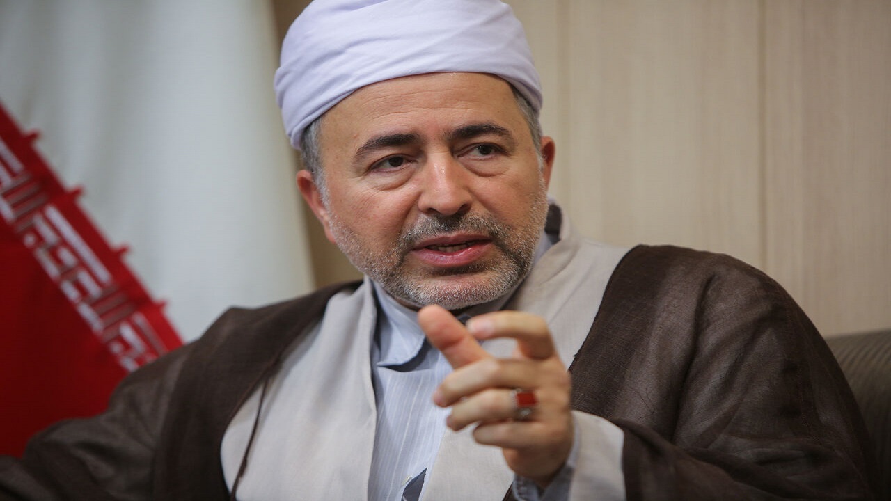 اطاعت از رهبری تضمین‌کننده اقتدار کشور است