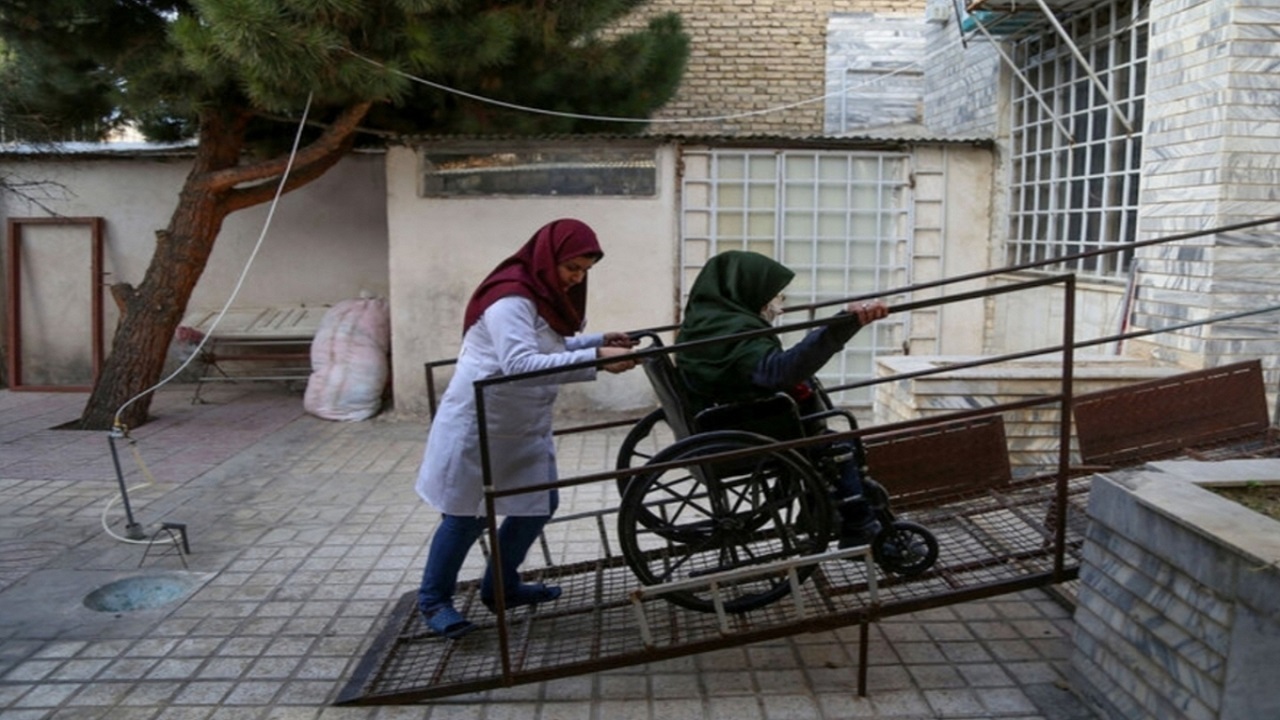 تعدیل نیرو سهم کارکنان سازمان ورزش شهرداری تهران شد/ دانش آموزان متوسطه دوم همچنان در انتظار دریافت کتاب درسی