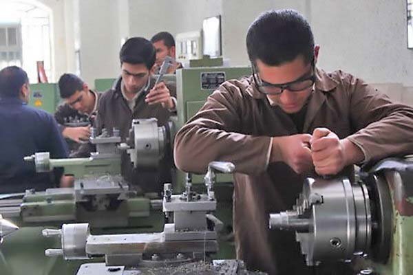 کارآفرین شدن ۱۰ درصد از دانشجویان راه حل توسعه علم و فناوری