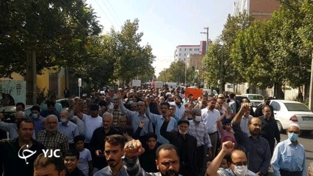 گلستانی‌ها در محکومیت حادثه تروریستی شیراز راهپیمایی می کنند