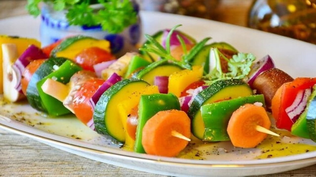 از تأثیر انار در مبارزه با سرطان روده بزرگ تا  معجزه خواب کافی و تاثیر آن بر حافظه