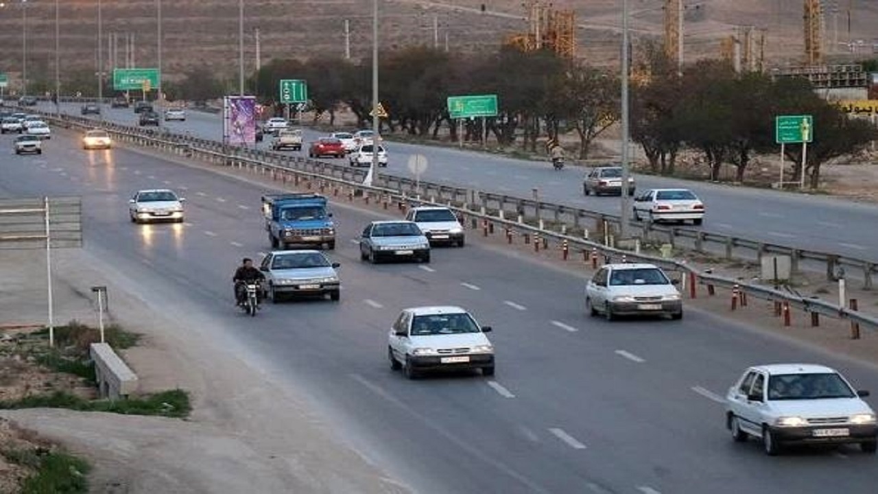 تردد خودرو‌های سبک در جاده‌ها ۳۰ درصد افزایش یافت