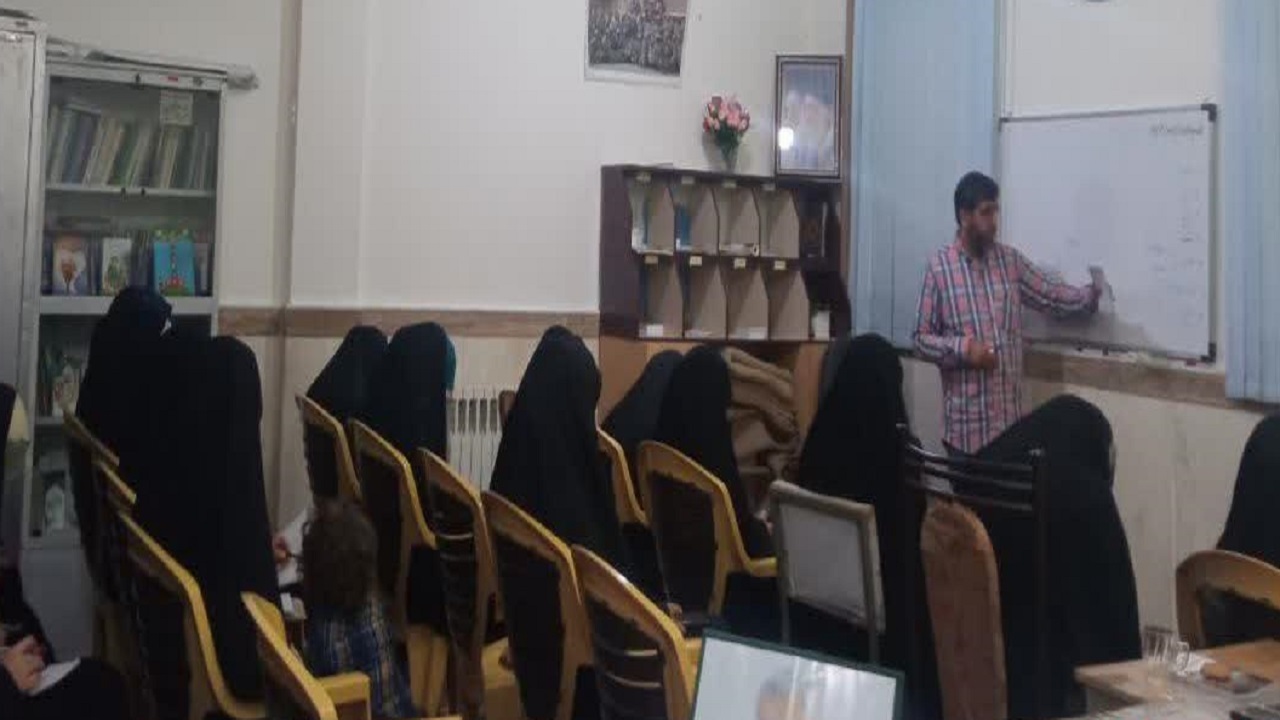 برگزاری کارگاه آموزشی خبرنگاری ویژه خواهران بسیجی در قم