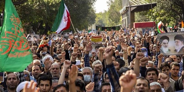 راهپیمایی مردم سراسر کشور در محکومیت جنایت تروریستی حرم شاهچراغ (ع)