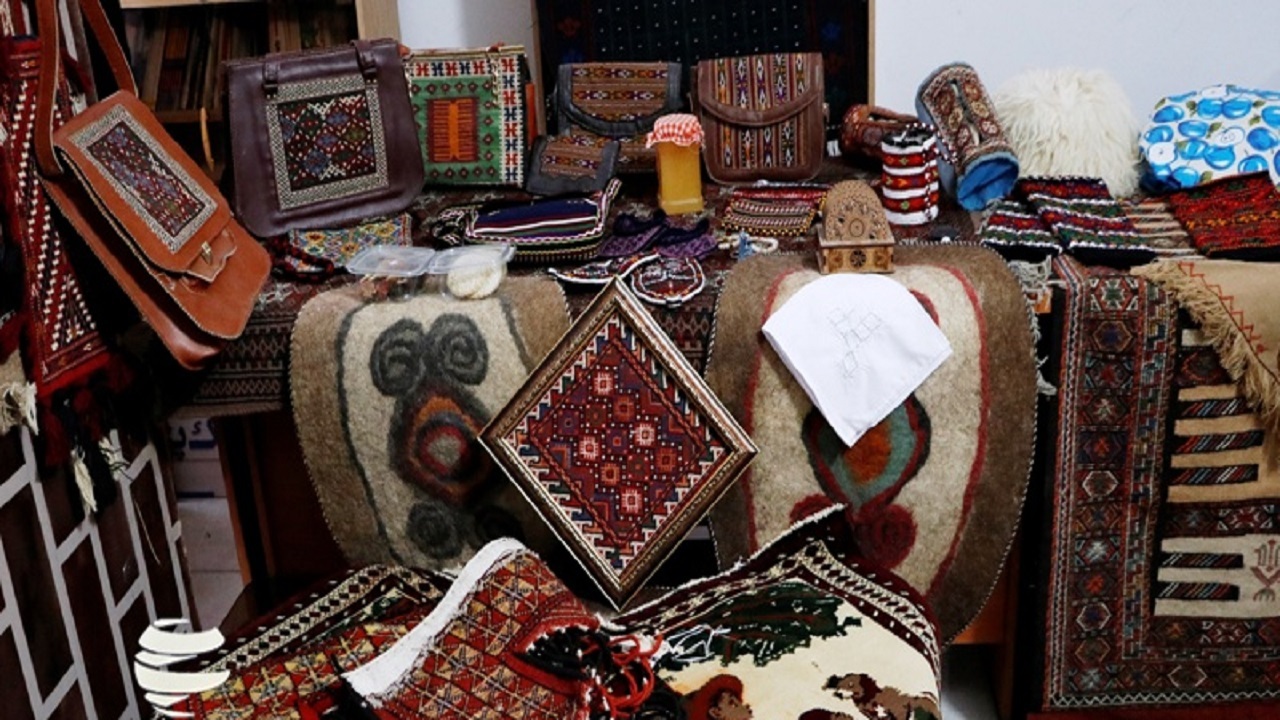 نمایشگاه عرضه محصولات بانوان در بشرویه دایر است