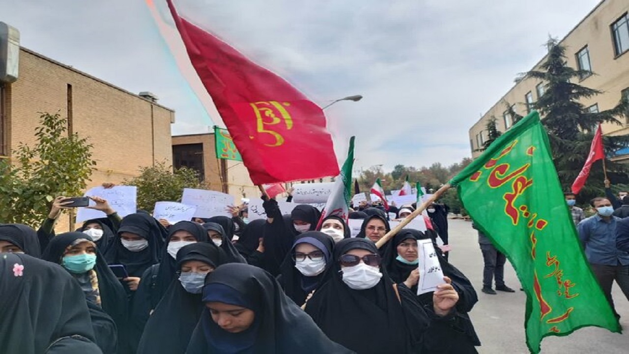 دانشجویان همدانی در محکومیت جنایت تروریستی حرم شاهچراغ تجمع کردند