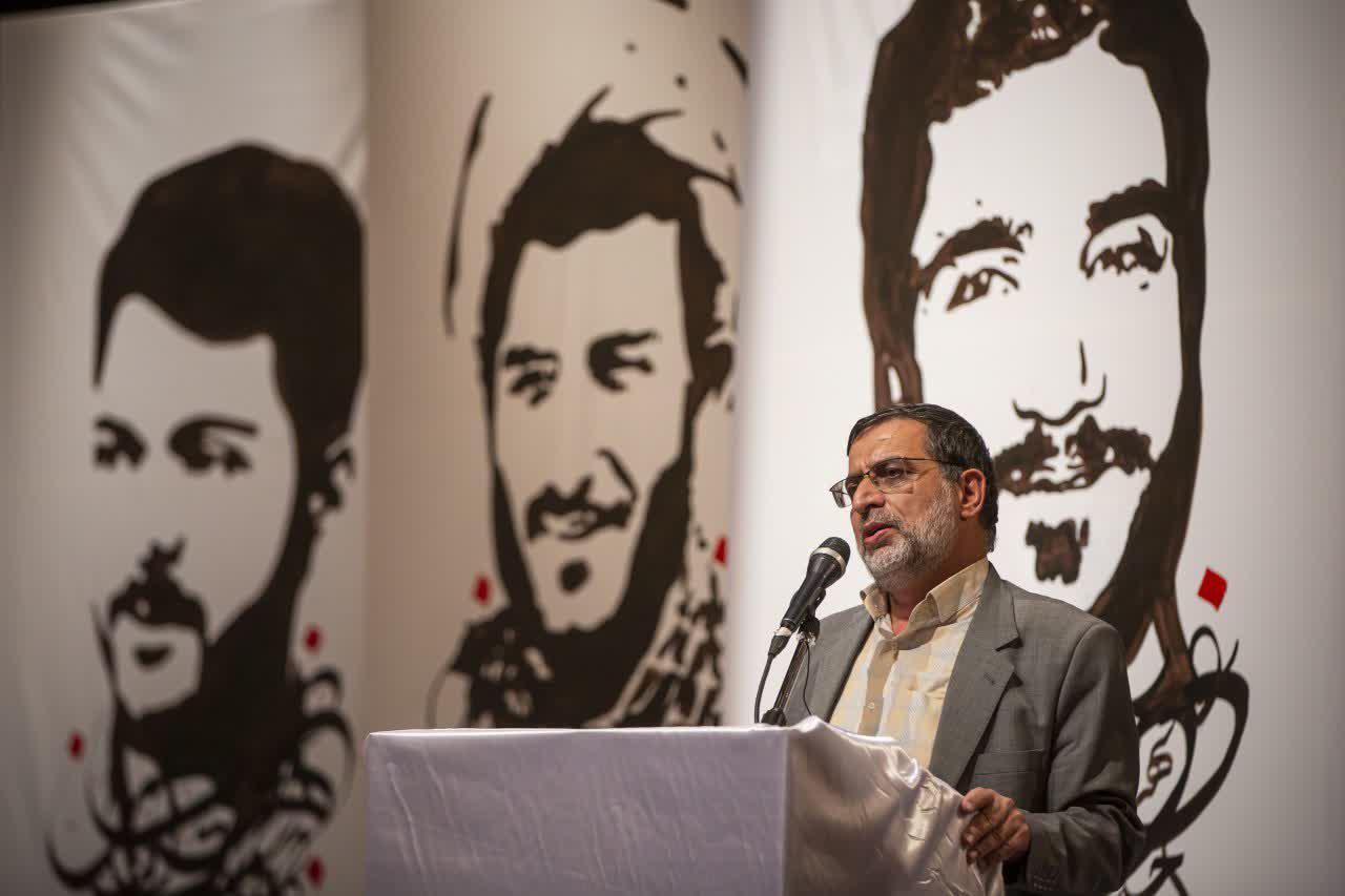 آیین رونمایی از کتاب خاطرات حاج مهدی سلحشور برگزار شد
