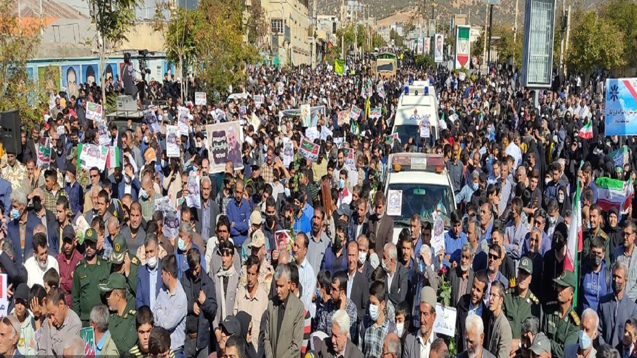 استقبال باشکوه مردم گچساران و باشت از پیکر دو شهید