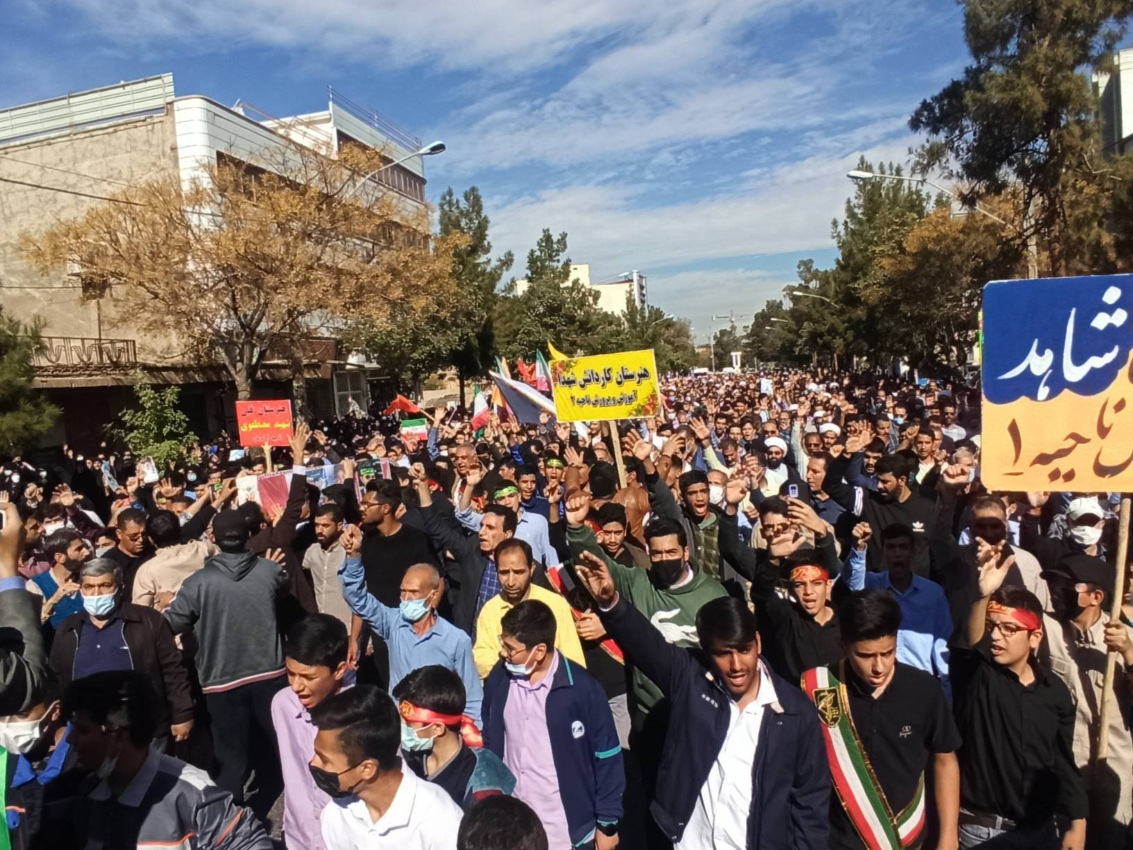 تشییع پیکر شهید دانش آموز حادثه تروریستی شیراز در کرمان