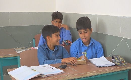 دانش آموزان