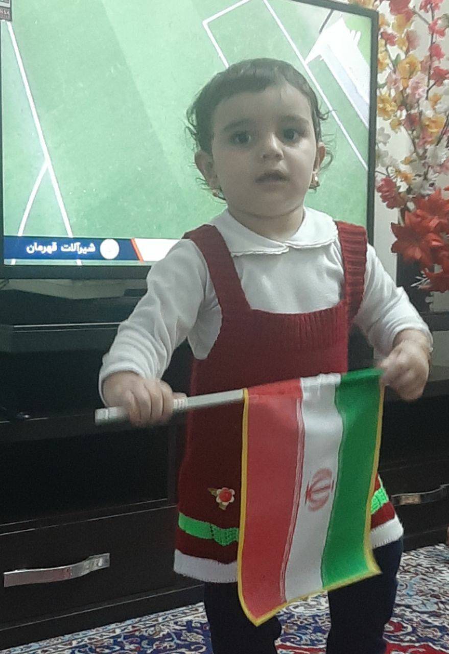 تصاویری از حال و هوای منزل ورزش دوستان به وقت تماشای فوتبال ایران - انگلیس