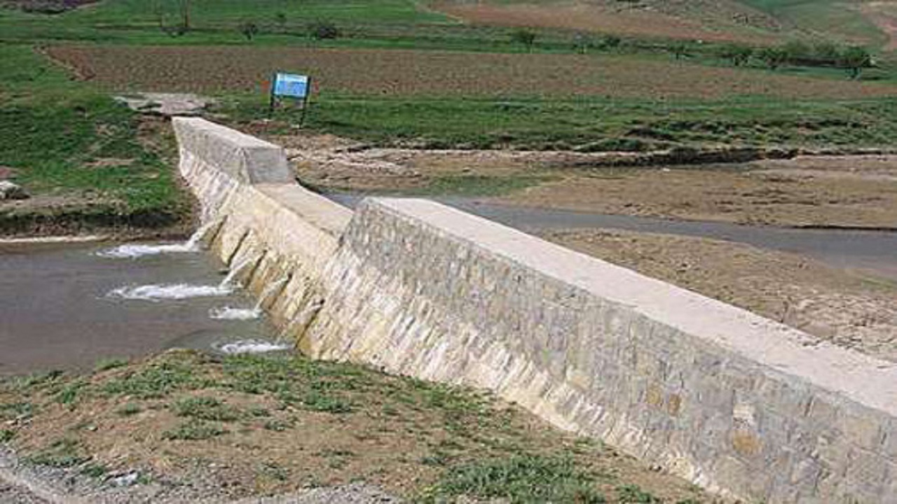 اجرای طرح‌های آبخیزداری در ۵۰۰ نقطه سیلاب‌خیز لرستان