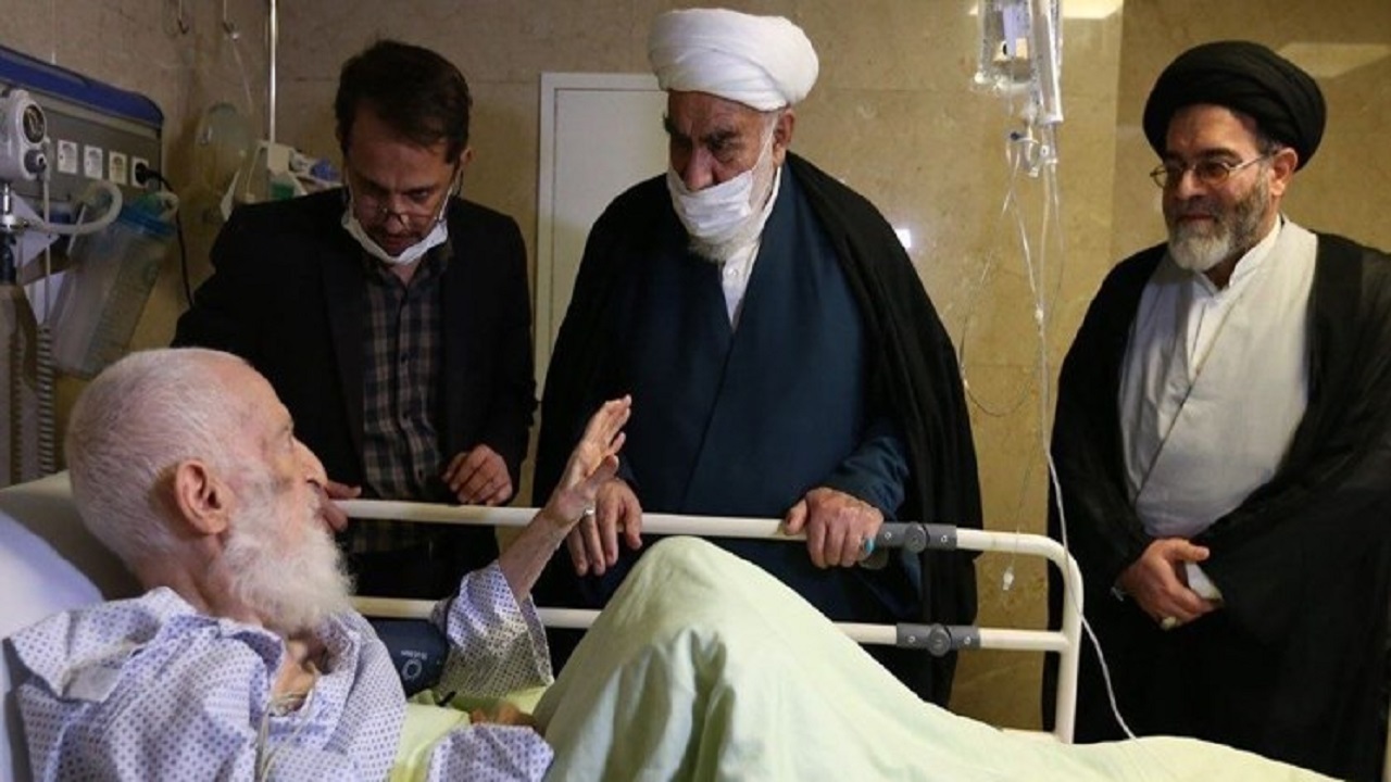 رئیس دفتر رهبر انقلاب از آیت‌الله شبیری زنجانی عیادت کرد