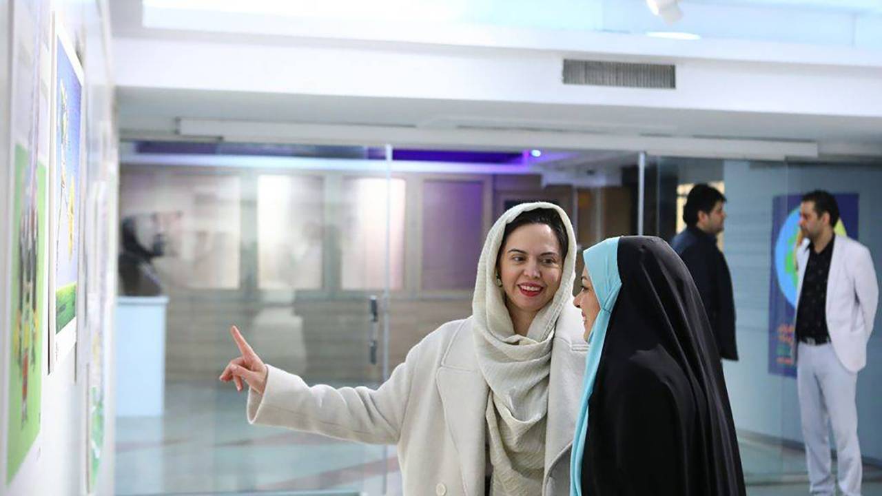 دیپلمات ارشد آرژانتین در نمایشگاه بین المللی کاریکاتور جام جهانی فوتبال ایران