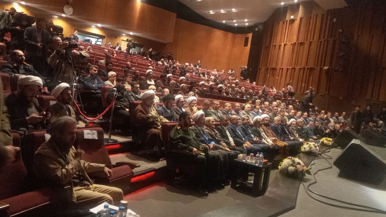 نشست پایانی کنگره شهید میرزا کوچک جنگلی در رشت