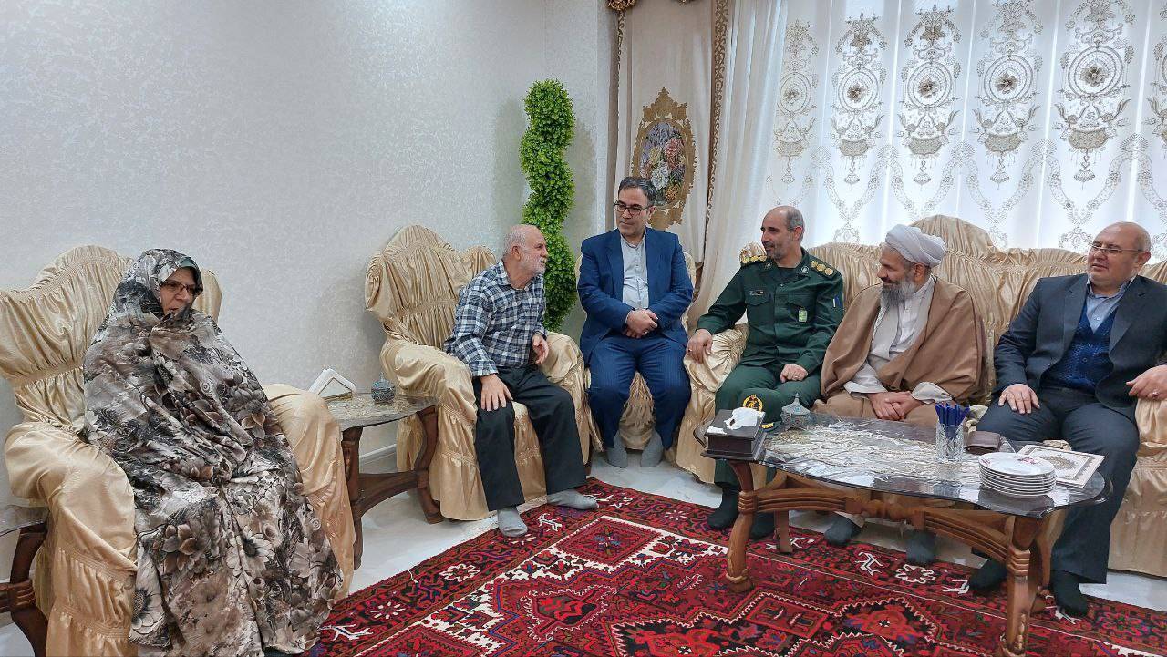 مراسم تجلیل از جانبازان تجلیل از جانبازان اهر به مناسبت میلاد حضرت زینب (س) + تصاویر