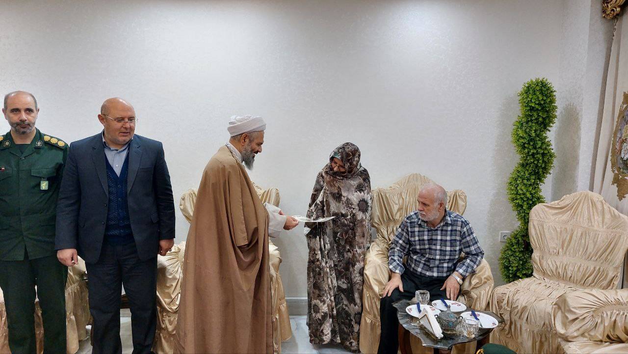 تجلیل از جانبازان تجلیل از جانبازان اهر به مناسبت میلاد حضرت زینب (س) + تصاویر
