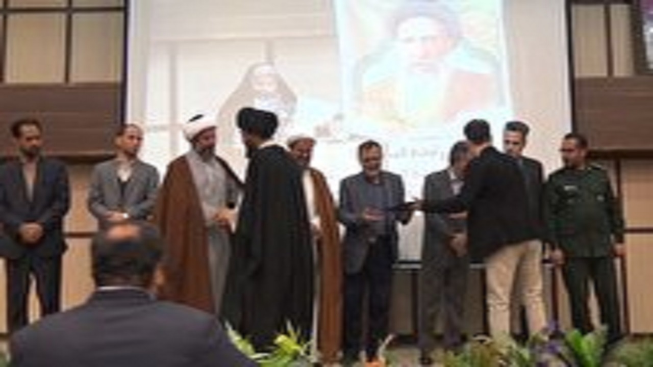 تجلیل از نمایندگان ادوار مختلف مجلس شورای اسلامی