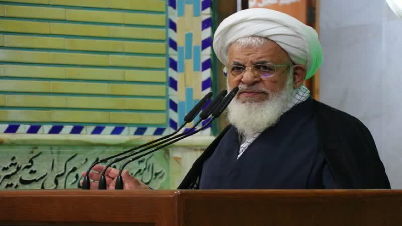 دانشجویان تمام تلاش خود را در جهت تولید علم بکار گیرند