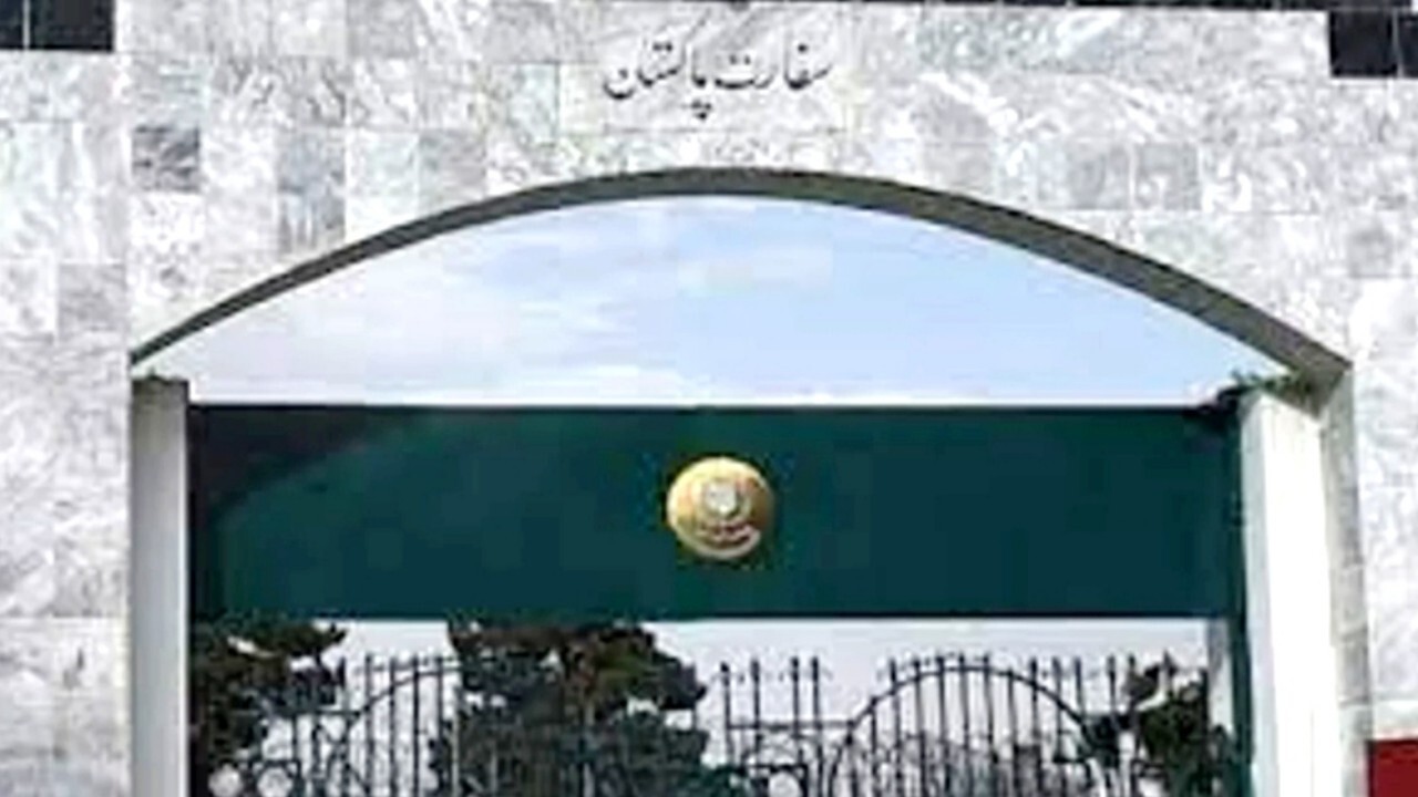 سفارت خود در افغانستان را تعطیل نمی کنیم