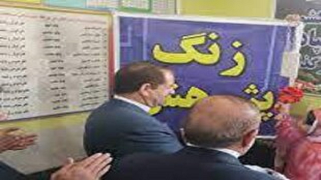 تجلیل از فرهنگیان و دانش آموزان پژوهشگر استان